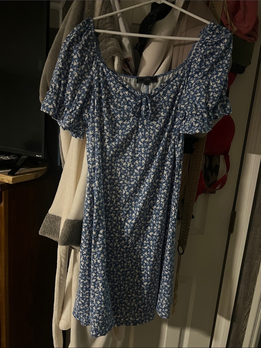 Vibe Blue Floral Puff-Sleeve Dress